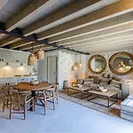 Age Villa *